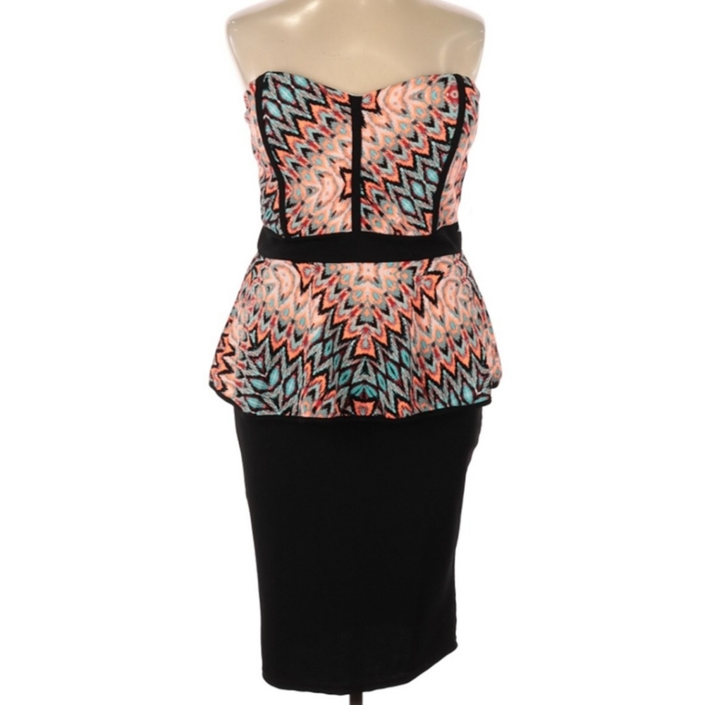 ➕Rouge Collection 💜 Strapless Peplum Dress